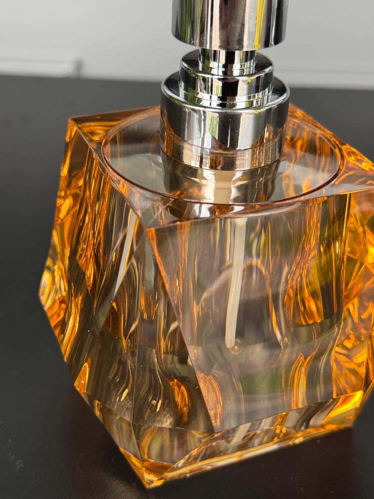 Amber Akrilik Sabunluk 15cm
