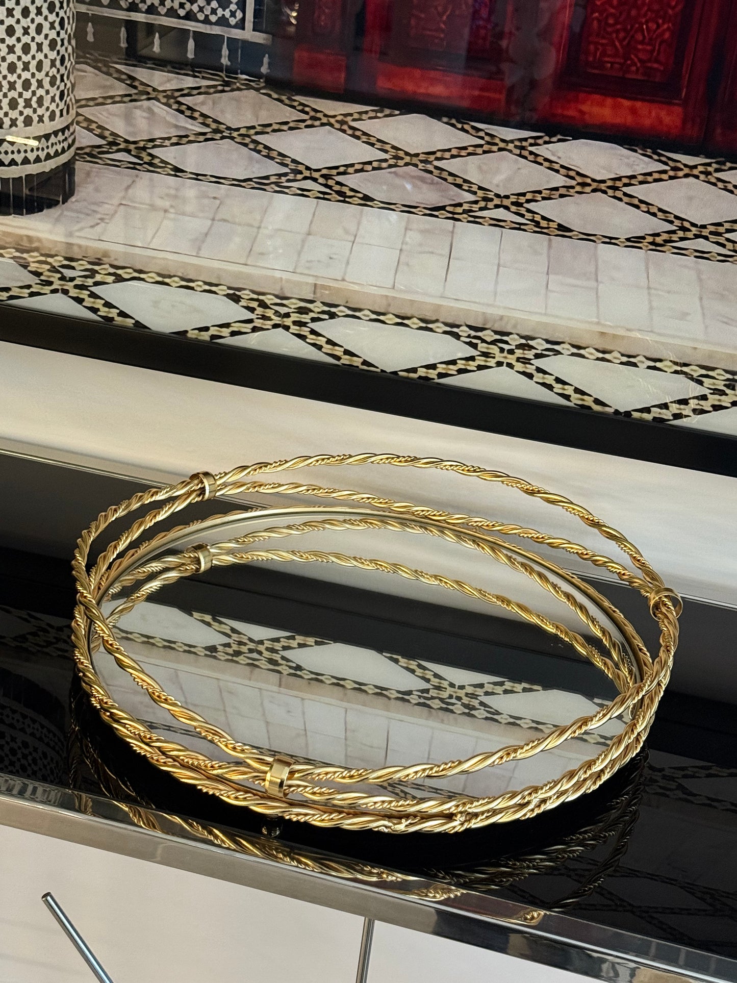 Yuvarlak Gold Katlı Burgu Tepsi